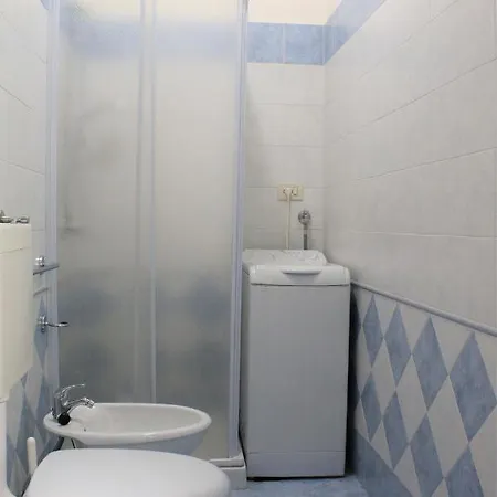 Adelfes Apartment