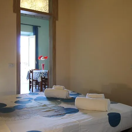 Adelfes Apartment Cefalu
